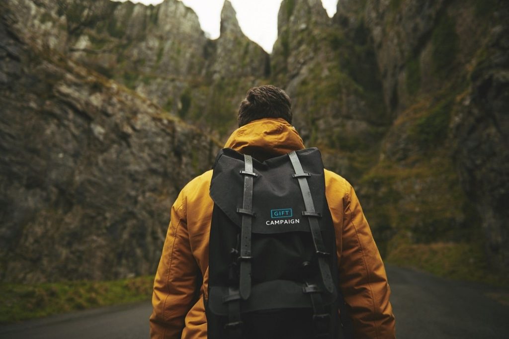 Mochila personalizada com o logotipo da Gift Campaign