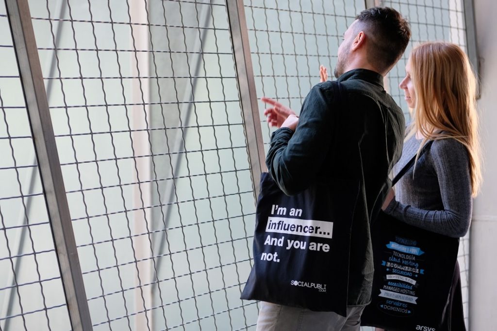 sacos de tecido personalizados com o logo da empresa