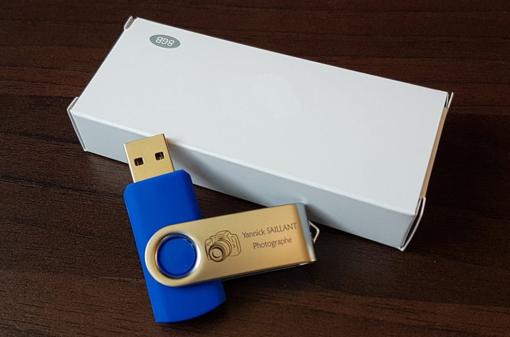 pen drive personalizada com caixa
