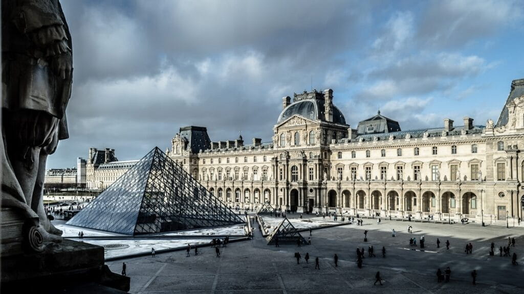 Museu del Louvre