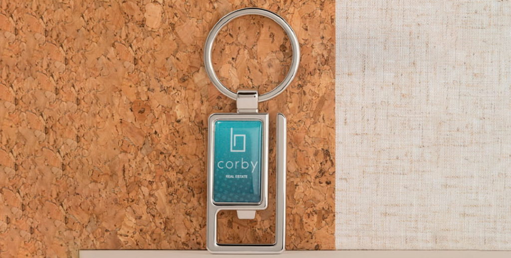 porta-chaves com logotipo