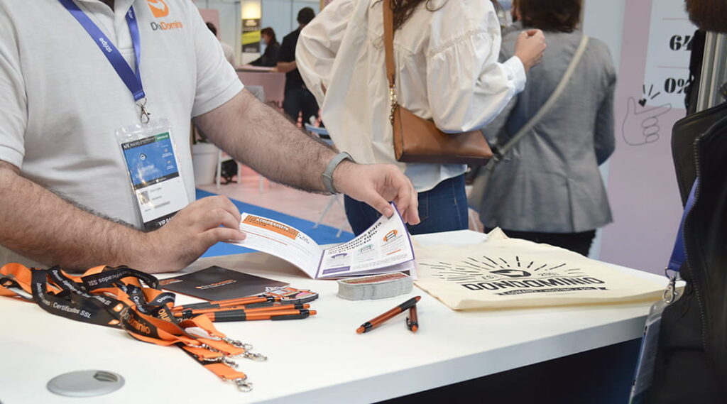 lanyards para congressos