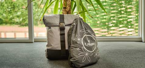 mochila e saco de cordas com transferência refletiva