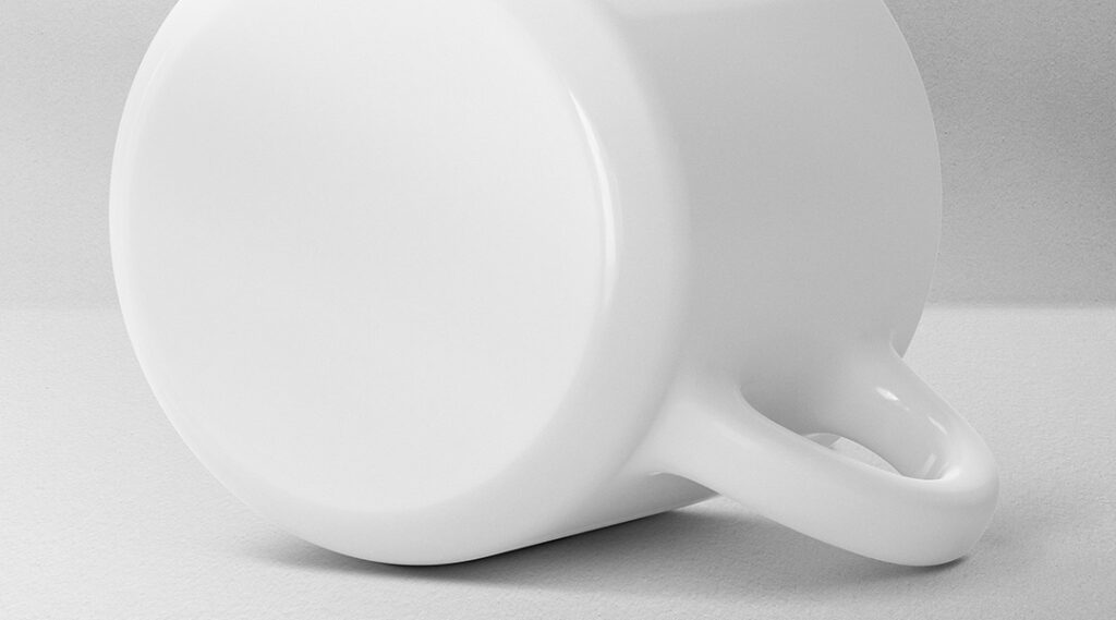 caneca de cerâmica branca