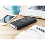 Powerbank sem fios com acabamento em borracha de 8.000 mAh Wireless cor preto vista conjunto principal