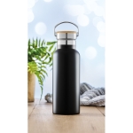 Garrafa personalizada em aço com tampa de bambu com pega 500ml Clip cor preto vista conjunto