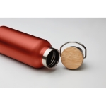 Garrafa personalizada em aço com tampa de bambu com pega 500ml Clip cor vermelho terceira vista