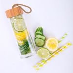 Garrafa de vidro com tampa de bambu e pega 430ml Crystal Bamboo Clear cor transparente segunda vista