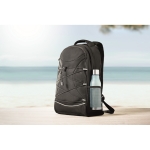 Mochila personalizada marmoreada com cores contrastantes rPET cor preto vista conjunto