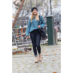 Gorros sustentáveis personalizados de material reciclado EcoSave cor preto vista de ambiente 2