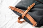 Mochila para portátil de poliéster reciclado EcoStylish cor cinzento-escuro vista de ambiente 4