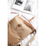 Mochila para portátil de poliéster reciclado EcoStylish cor castanho-claro vista de ambiente 2