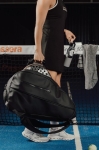 Saco para padel com bolsos ocultos e espaço para sapatos Contempo cor preto vista de ambiente 3