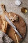 Faca de aço publicitária para cortar pão Hattasan cor prateado vista de ambiente 2
