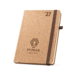 Agenda A5 em cortiça com planeamento diário e folhas pautadas cor natural imagem com logo