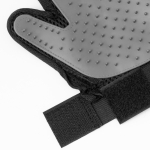 Luva para escovar animais com fita adesiva de velcro ajustável quarta vista