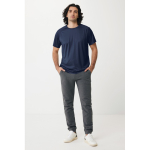 T-shirt técnica poliéster reciclado casual fit 150 g/m2 Iqoniq cor azul-marinho vista com modelo