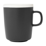 Caneca de cerâmica, acabamento exterior mate e interior branco 310ml cor preto vista lateral