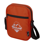 Saco tiracolo de poliéster reciclado repelente à água com bolsos vista impressão transfer