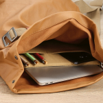 Mochila impermeável em algodão reciclado para portátil de 17'' 23L cor camel terceira vista 