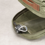 Mochila de algodão reciclado com revestimento encerado 230 g/m2 cor verde militar quarta vista 