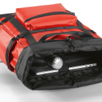 Mochila ecológica impermeável com fecho magnético para PC 17'' cor vermelho terceira vista de detalhe