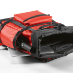 Mochila ecológica impermeável com fecho magnético para PC 17'' cor vermelho quarta vista de detalhe
