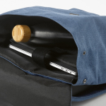 Mochila de algodão reciclado com detalhes em pele sintética 25L cor azul terceira vista de detalhe