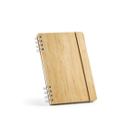 Caderno A5 em bambu com espiral e elástico de fecho, folhas pontilhadas cor natural
