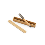Caneta de bambu e aço inoxidável reciclado com ponta de tinta azul cor prateado brilhante vista de ambiente 