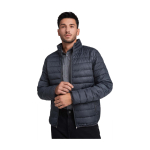Casaco acolchoado 100% de poliéster para homem 290 g/m2 Roly cor mogno imagem de estilo de vida