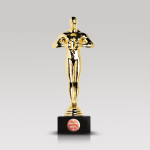 Troféu de estatueta dourada ideal para distinguir alguém