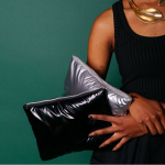 Nécessaire acolchoado feito de poliéster metalizado 150 g/m2 cor preto terceira vista