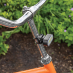 Conjunto de 2 luzes para bicicleta de plástico reciclado com 5 modos cor preto vista de ambiente 4