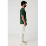 T-shirt unissexo de algodão 100% regular fit 180 g/m2 Iqoniq cor verde bosque quarta vista com modelo