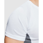 T-shirt desportiva de poliéster para homem bicolor 140 g/m2 Roly cor branco imagem de estilo de vida 2