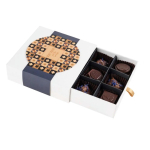 Caixa de 9 bombons de chocolate de leite, recheio de café ou ameixas cor branco segunda vista