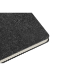 Caderno de feltro reciclado com capa semidura, folhas A5 pautadas cor cinzento-escuro quarta vista