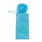 Máscara para dormir com pérolas de gel num saco com fecho de cordão cor azul-claro quinta vista
