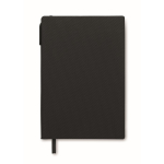 Caderno de capa dura com caneta no interior, folhas A5 pautadas cor preto