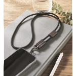 Lanyard para pendurar o telemóvel com cabo de carga incluído 60 W cor preto vista conjunto