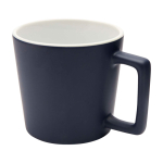Caneca de cerâmica com acabamento mate e pega retangular 370 ml cor azul-marinho segunda vista frontal