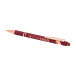 Caneta de alumínio reciclado com acabamento em ouro rosa, tinta preta cor bordeaux quarta vista