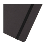 Caderno de capa dura e papel de pedra, folhas A5 pautadas cor preto vista detalhe 1