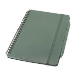 Caderno de capa dura de plástico reciclado, folhas A5 pautadas cor verde pastel