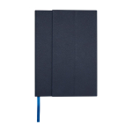 Caderno de capa dura de plástico reciclado, folhas A5 pautadas cor azul-marinho segunda vista frontal