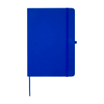 Caderno com bordas arredondadas e capa macia, folhas A5 pautadas cor azul real segunda vista frontal