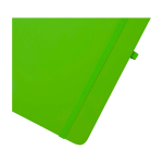 Caderno com bordas arredondadas e capa macia, folhas A5 pautadas cor verde-lima vista detalhe 1