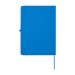 Caderno com bordas arredondadas e capa macia, folhas A5 pautadas cor azul-claro segunda vista traseira