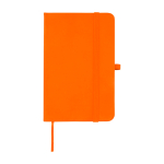 Caderno de capa dura, revestimento de toque macio, folhas A6 pautadas cor cor-de-laranja segunda vista frontal